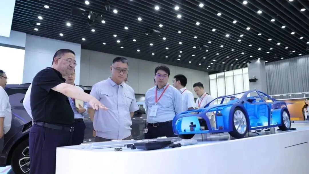 福瑞泰克亮相上汽大众合作伙伴技术日 ，展示全栈智能驾驶解决方案